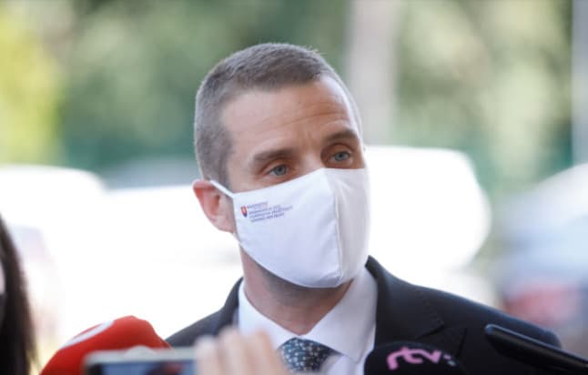 YouTube si za odstraňovanie antivaxerských videí zaslúži pochvalu, tvrdí Klus
