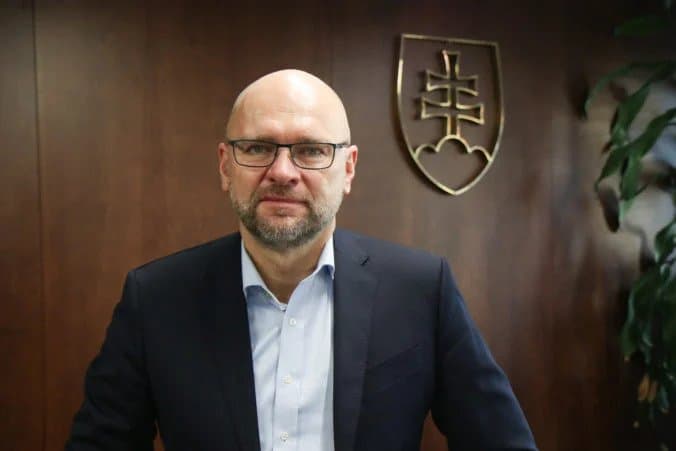 Štát začína s výkupom pozemkov vo Valalikoch na výstavbu strategického priemyselného parku