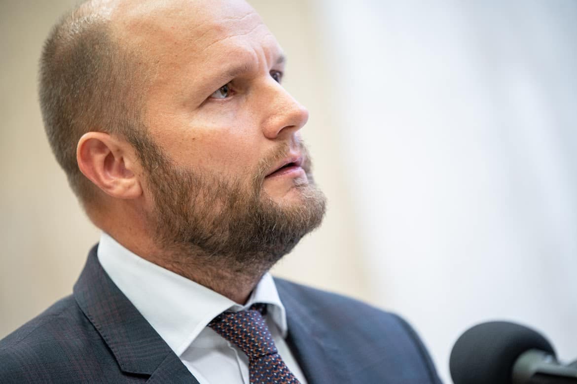 Kroky Vladimira Putina potvrdzujú, že stráca nervy aj možnosti, reaguje Jaroslav Naď