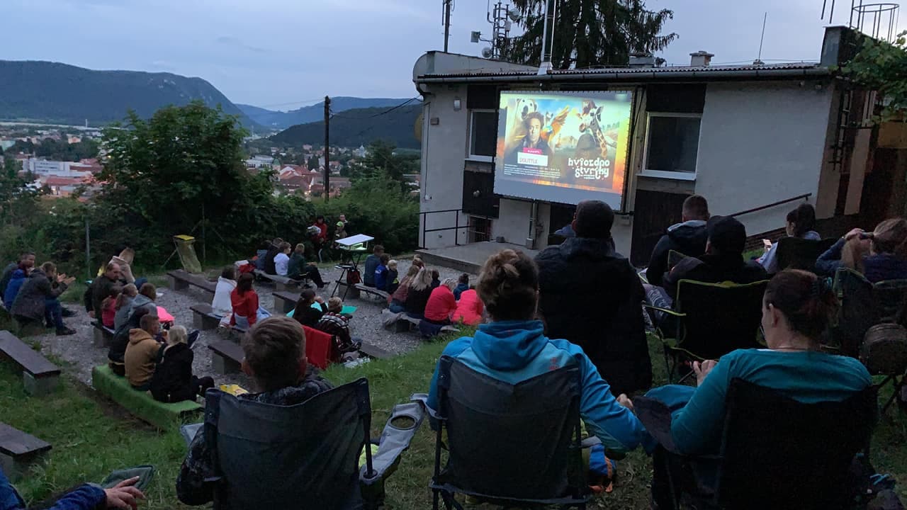 Od dobrodružstva až po komédiu. Zažite vzrušenie filmového sveta priamo pod hviezdami