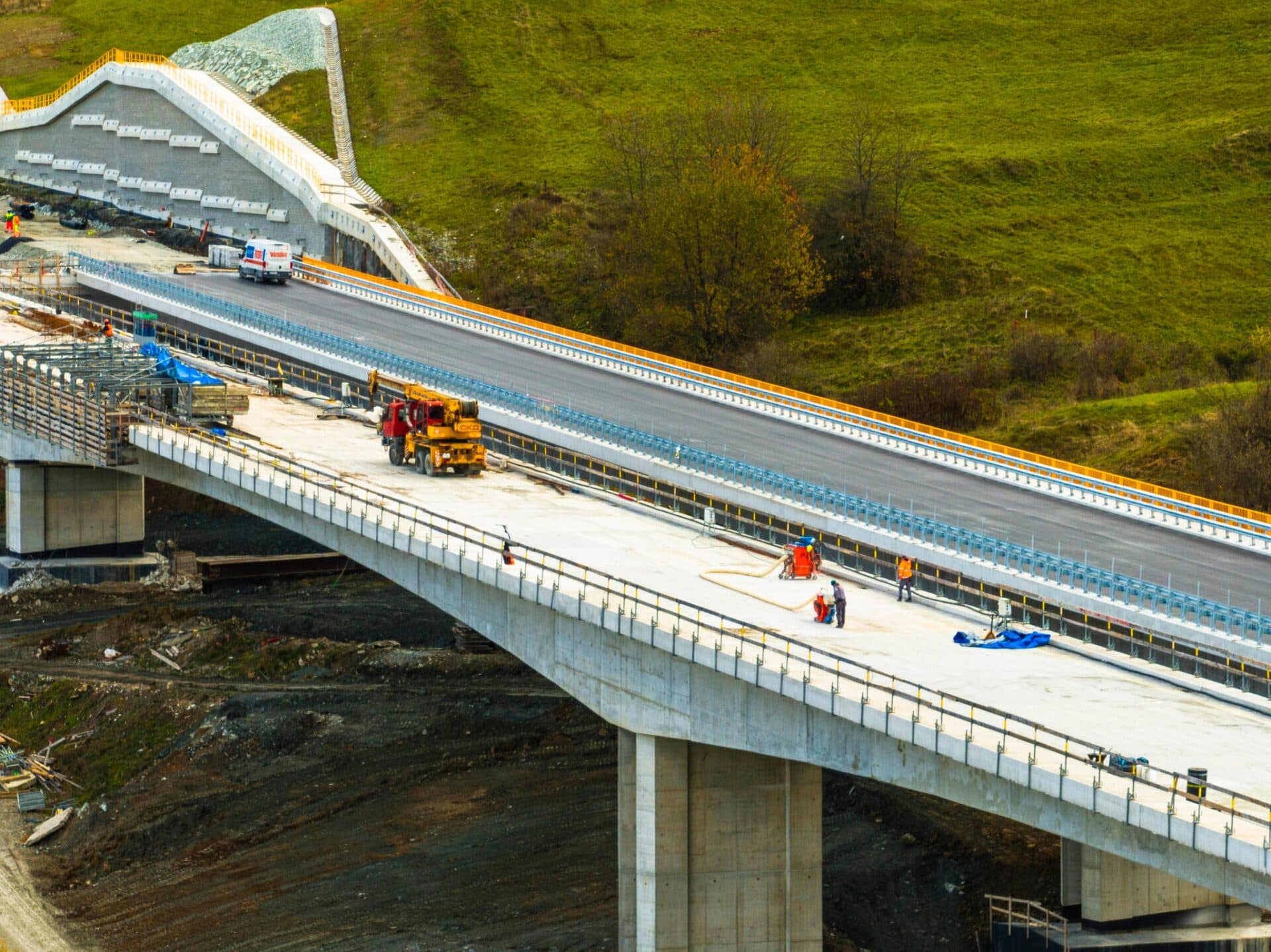 Národná diaľničná spoločnosť zvyšuje investície. Použité budú na opravu a údržbu mostov