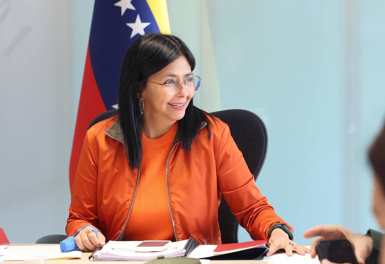 Venezuela: Armáda uznala Delcy Rodríguezovú za dočasnú prezidentku