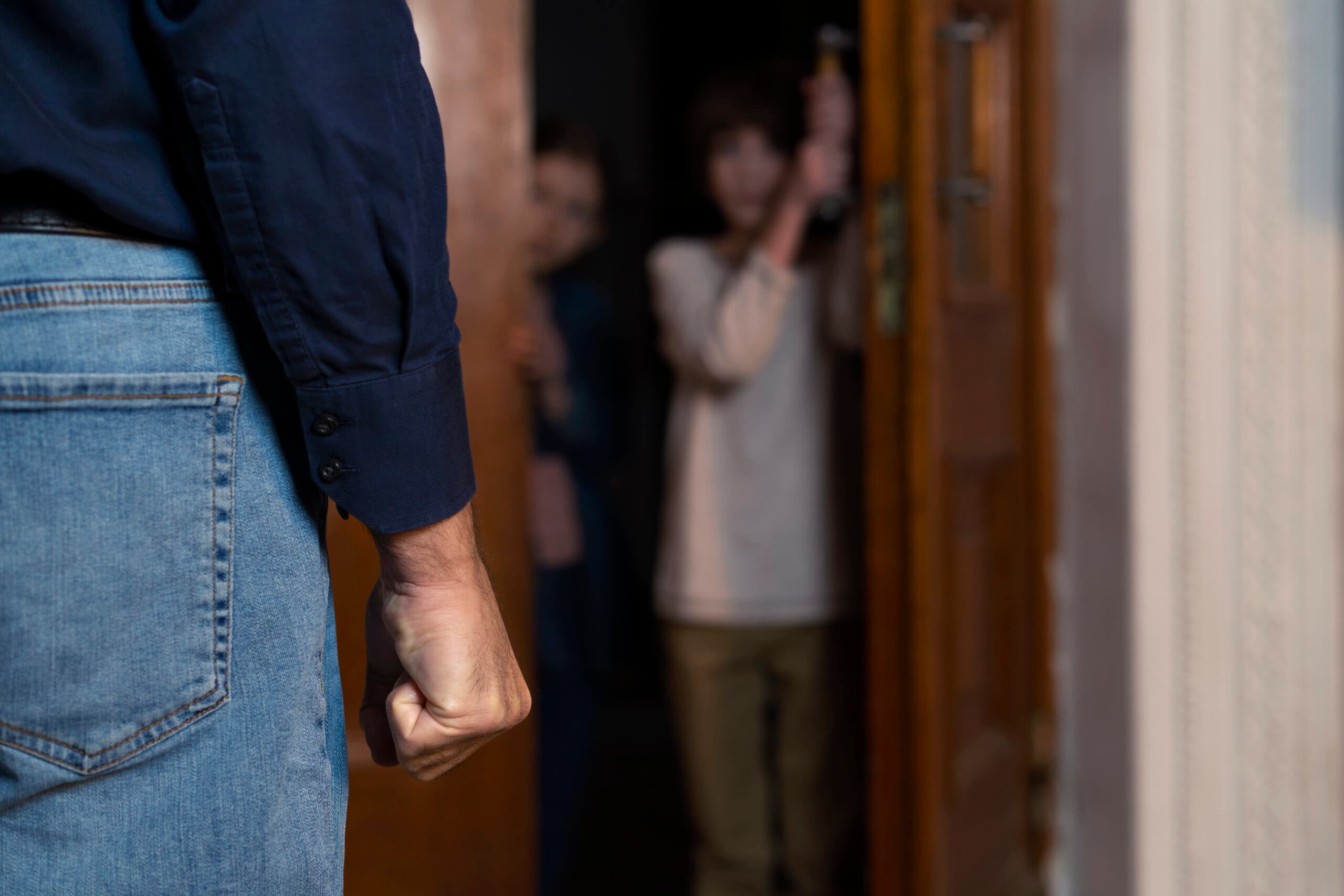 Fotografia k článku Škrtil ju pred synom, polícia útok riešila ako priestupok. Renáta na ochranu od štátu čaká mesiace