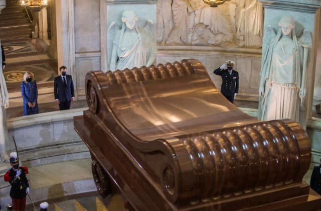 Francúzsky prezident Macron si pripomenie 200. výročie smrti Napoleona Bonaparteho