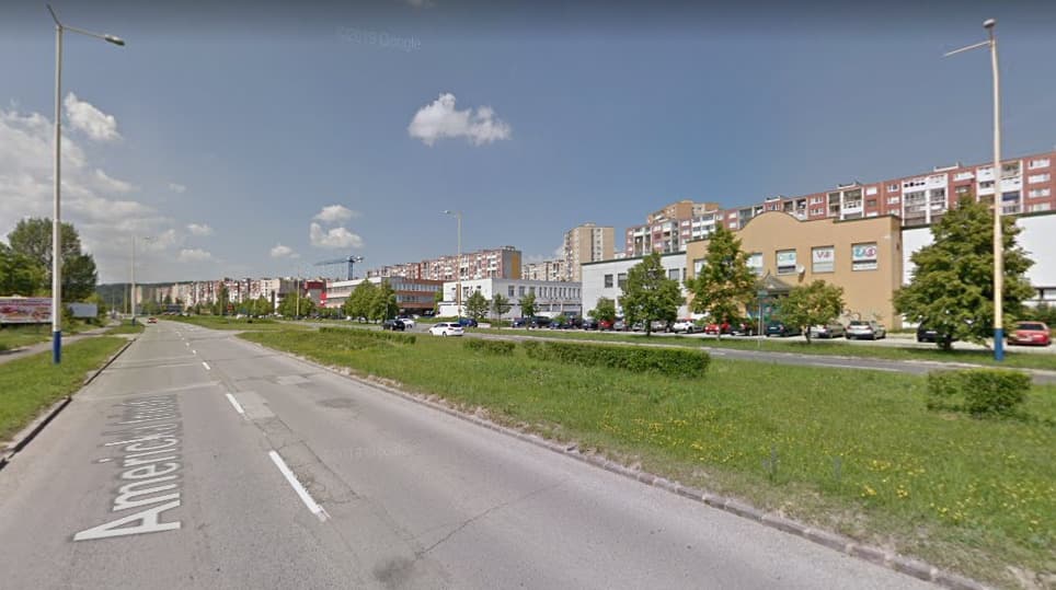 Časť Americkej triedy opravia, súčasne chcú obnovovať aj osvetlenie