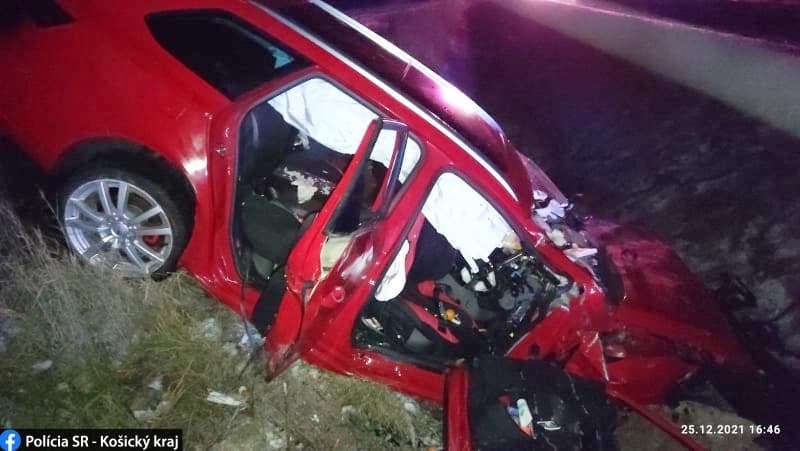 Pri dopravnej nehode v okrese Sobrance prišli o život dvaja ľudia