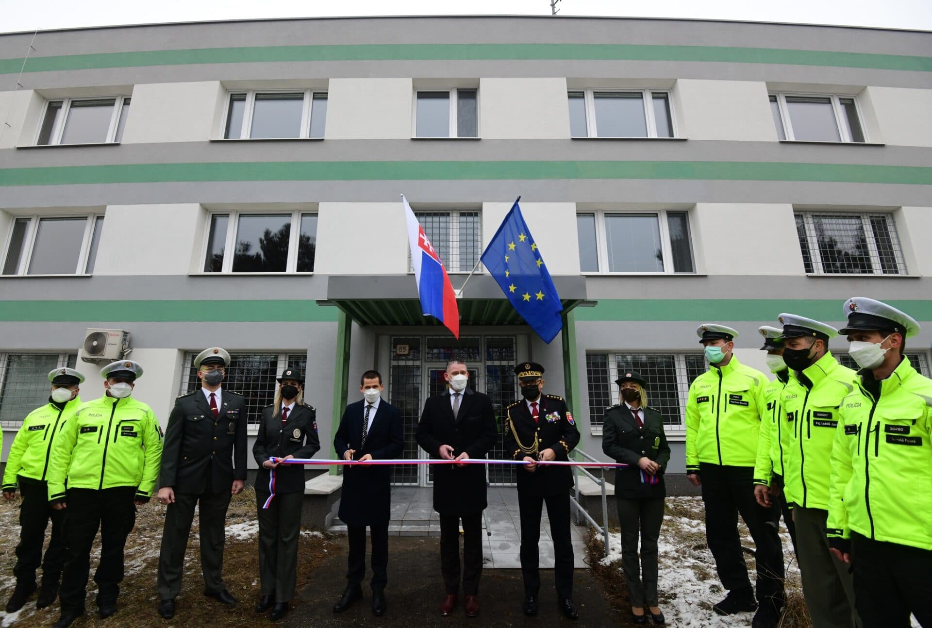 Mikulec slávnostne otvoril novú budovu dopravného inšpektorátu v Košiciach