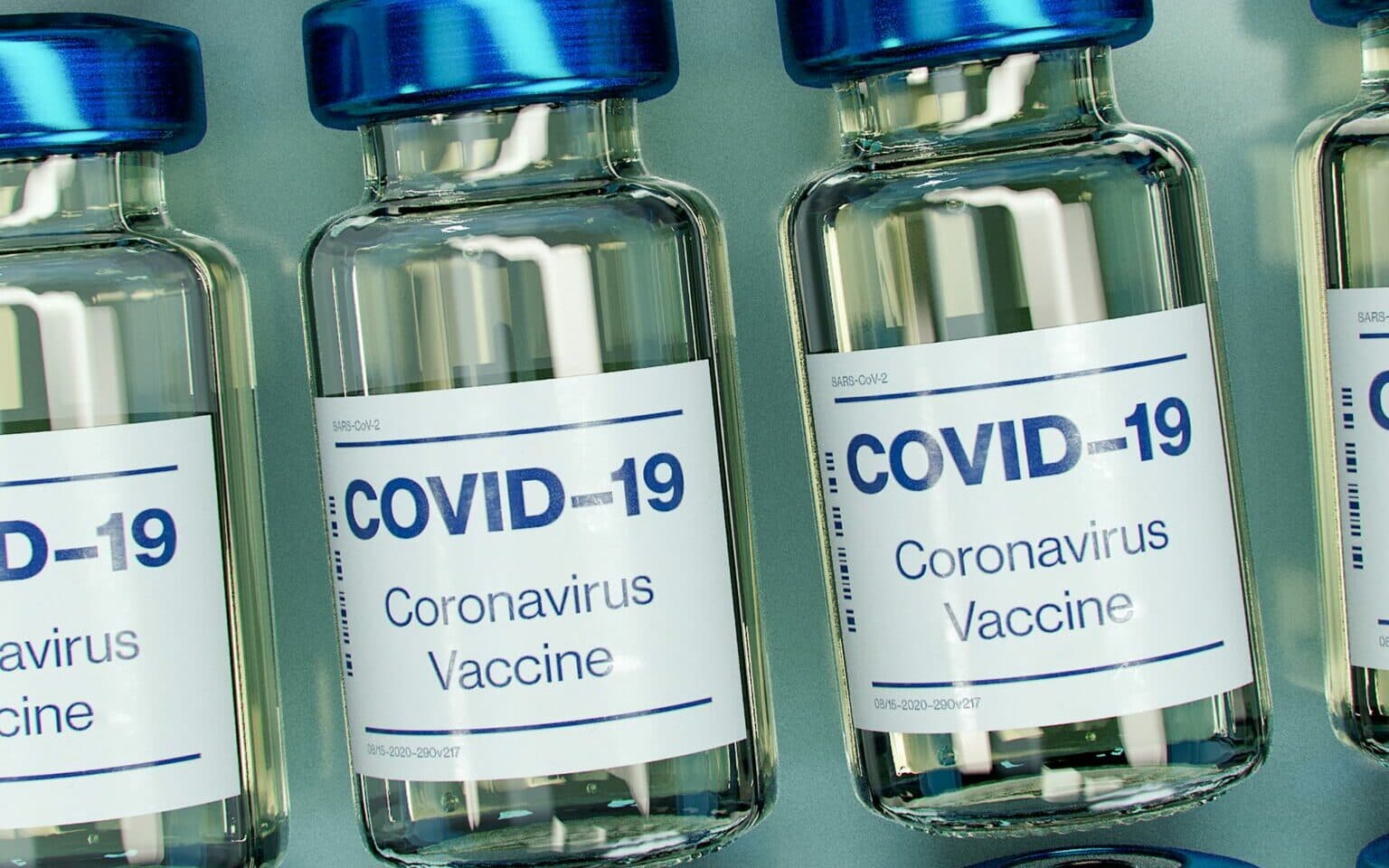Odborníci naďalej apelujú na využitie očkovania či dodržiavanie hygieny