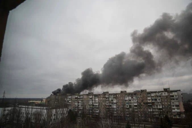 Raketový útok na sídlo regionálnej vlády v meste Mykolajiv zabil sedem ľudí