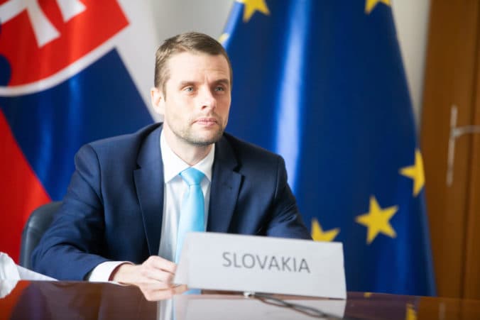 Vznikla potreba nasadiť mi čertovské rohy, myslí si poslanec