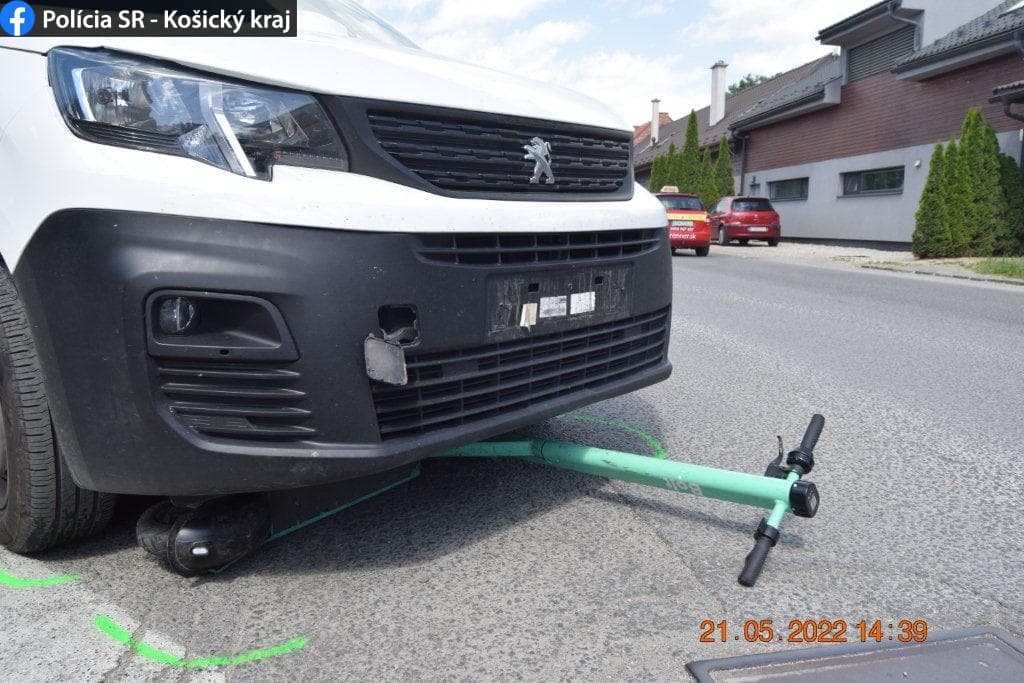 Na nehody kolobežkárov reaguje polícia. TOTO sú pravidlá, ktoré je nutné dodržiavať