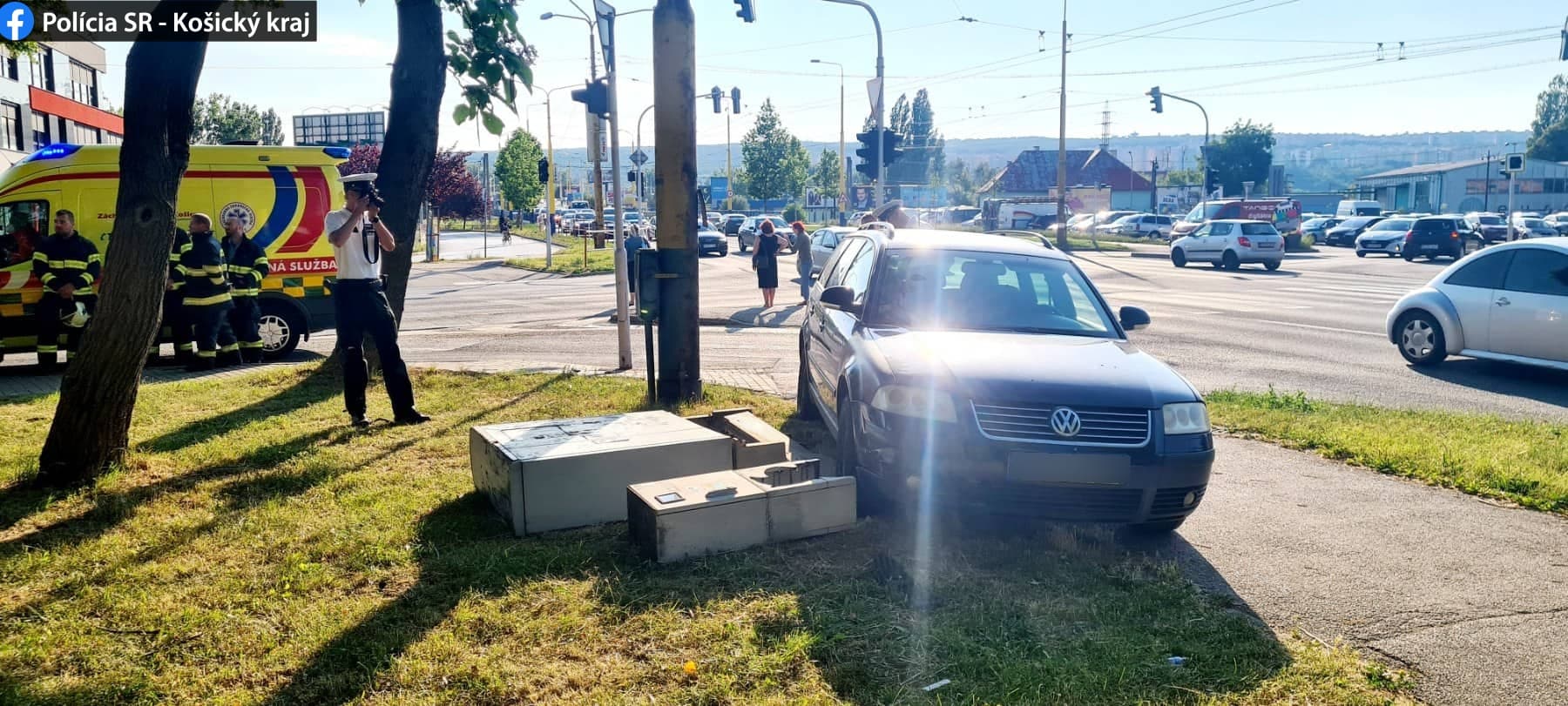 Pri dopravnej nehode došlo k znefunkčneniu svetelnej signalizácie