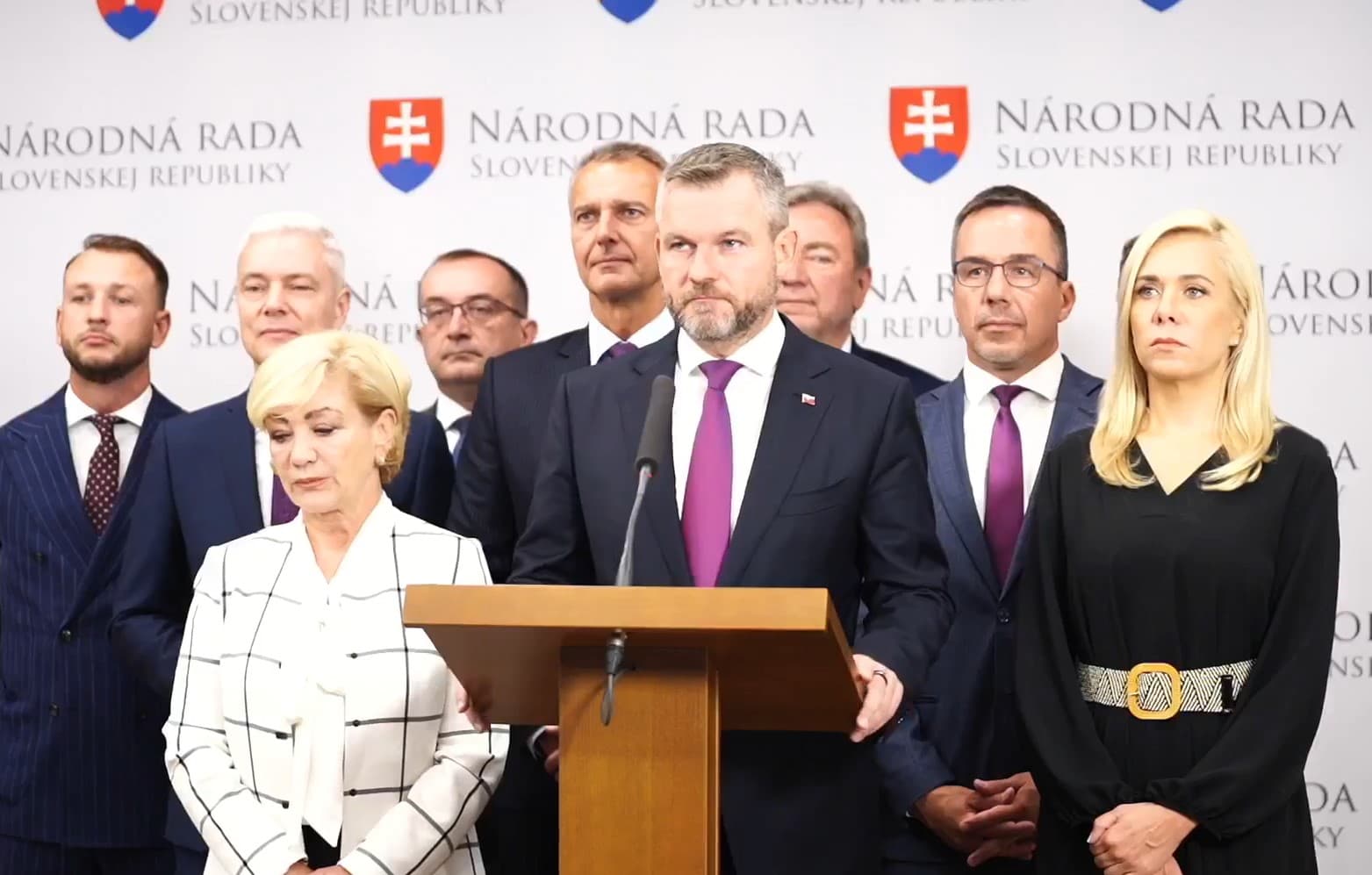 HLAS-SD zahlasuje za odvolanie Matoviča, len ak sa potom nevráti SaS do vlády
