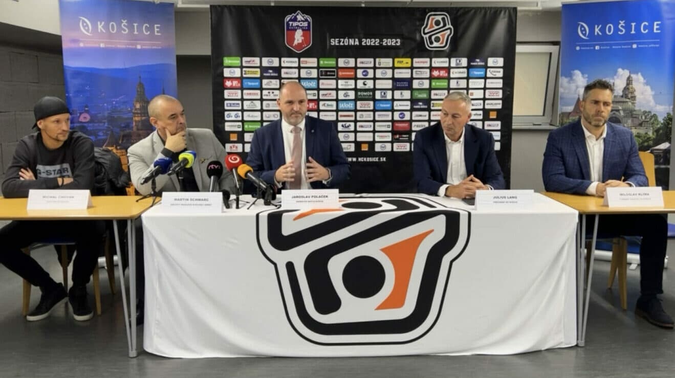 Hokej sa vracia do Steel Arény