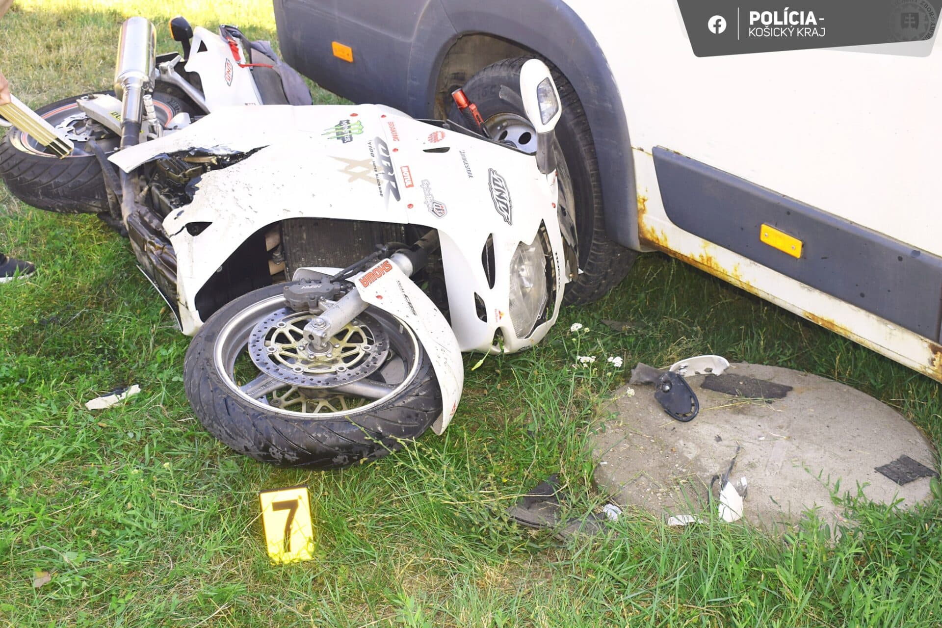 Tragické zakončenie sviatočného dňa. Motorkár podľahol zraneniam