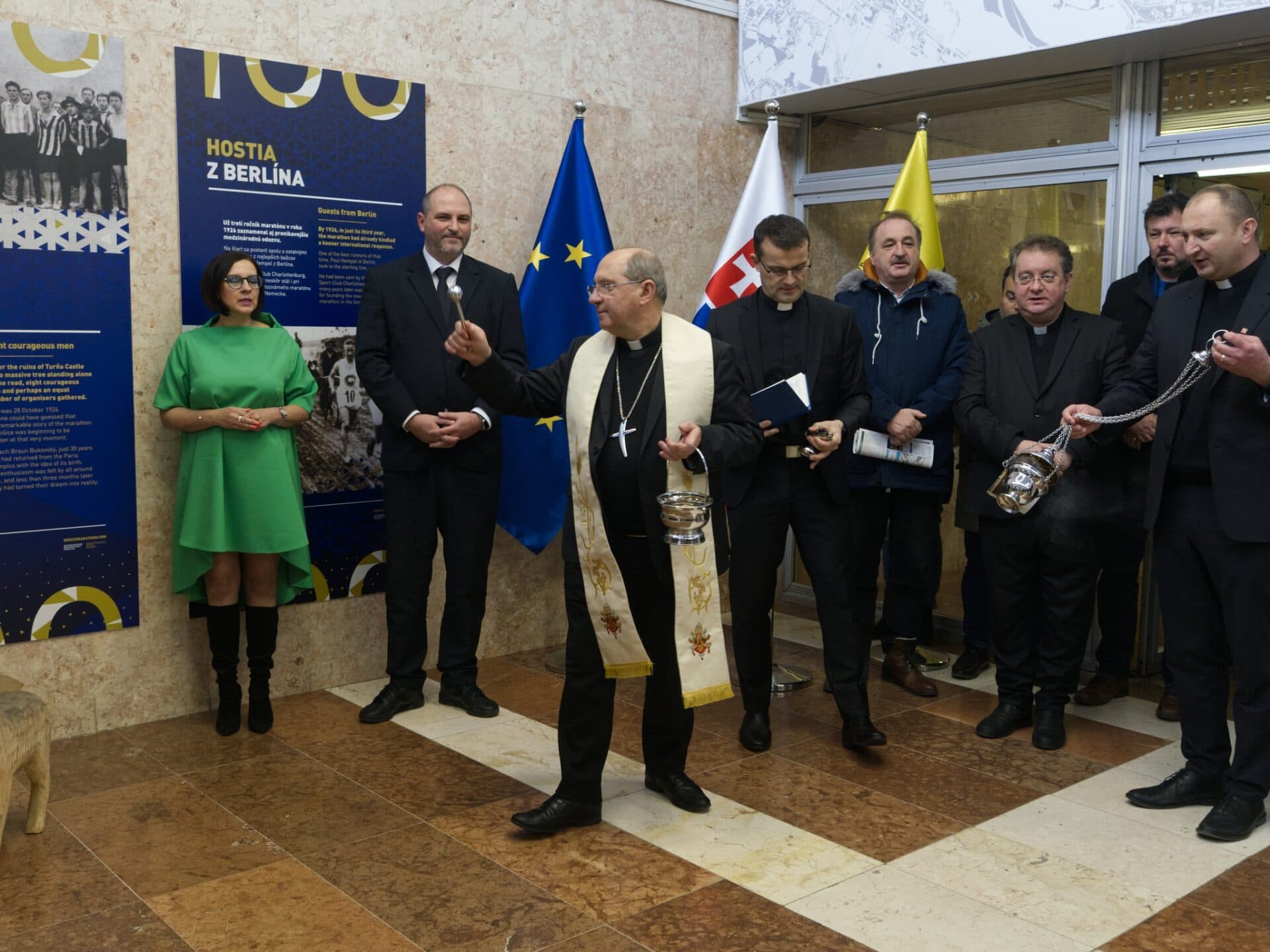 Priestory košického magistrátu požehnal arcibiskup metropolita Bober