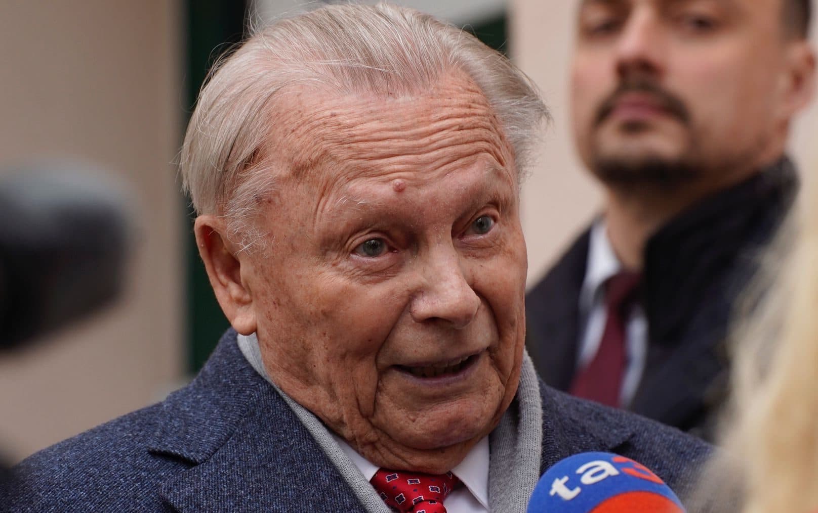 Bývalý prezident Rudolf Schuster chce, aby nový prezident spájal (VIDEO)