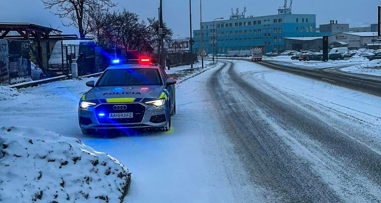 Sneženie v Košickom kraji komplikuje dopravu