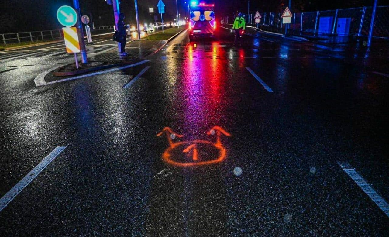 Vodič na Slaneckej zrazil chodkyňu a ušiel