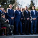 Premiér počas osláv oslobodenia Bratislavy navrhol referendum o zbrojení