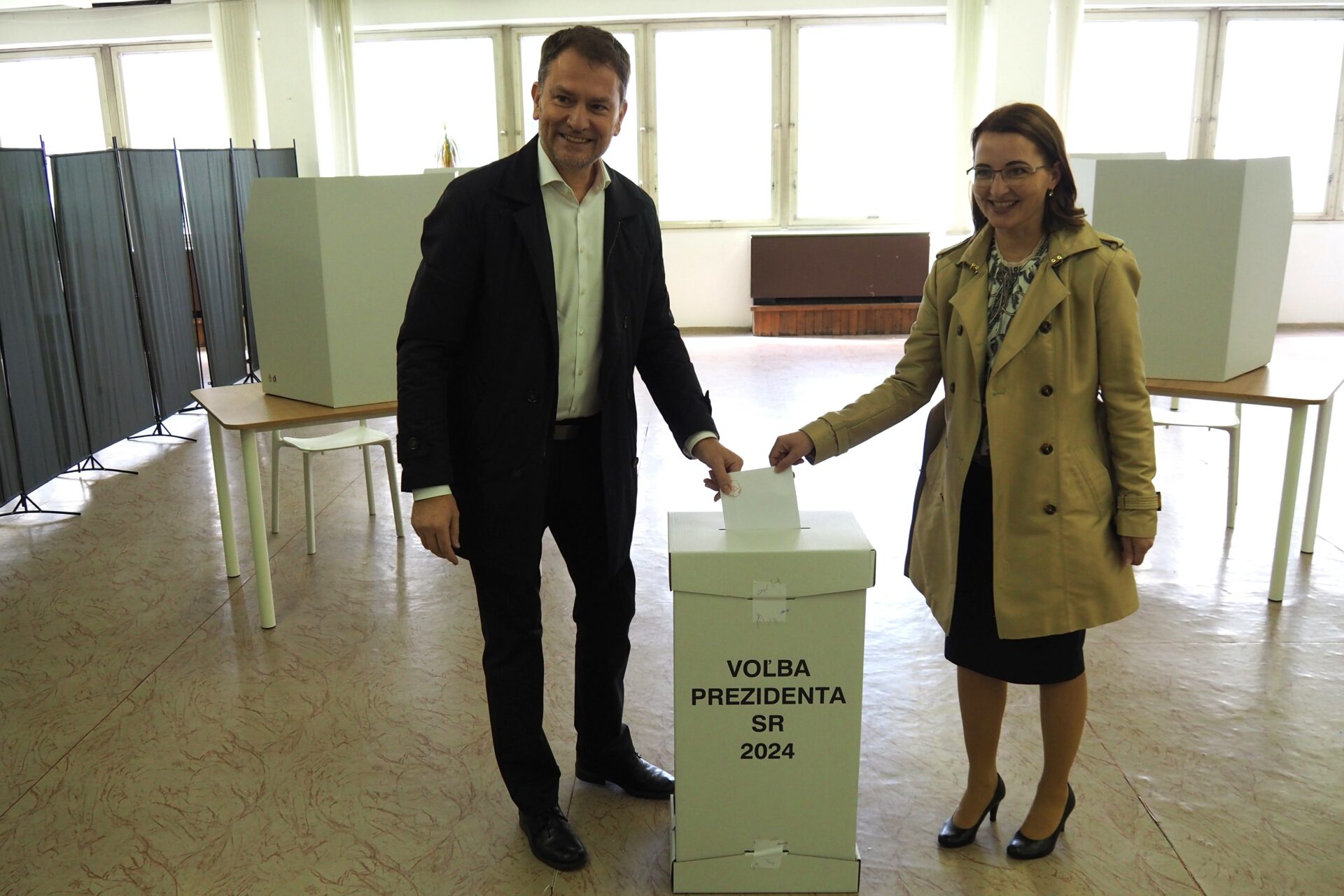 Kandidát na prezidenta SR a predseda Hnutia Slovensko Igor Matovič s manželkou, Foto: SITA/ Pavol Machovič