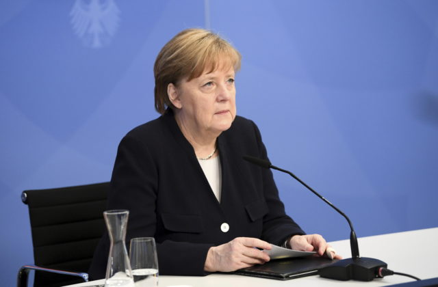 Merkelová zdôraznila dôležitosť transatlantických vzťahov, vyjadrila úľavu nad obnovou užšej spolupráce