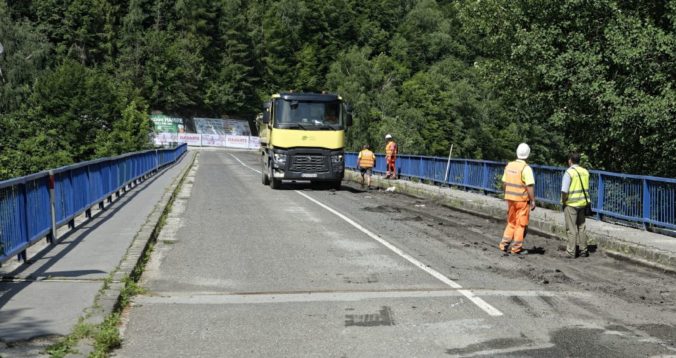 Pre rekonštrukčné práce uzatvoria od soboty dočasné premostenie medzi Kysakom a Veľkou Lodinou