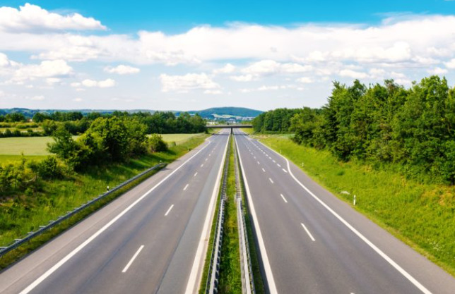 Diaľničný úsek D1 Hubová – Ivachnová sa sprejazdní do konca roka 2023, tvrdí minister Doležal