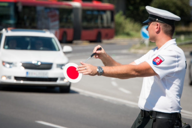 Minulý týždeň prichytili policajti na cestách Košického kraja 44 vodičov pod vplyvom alkoholu