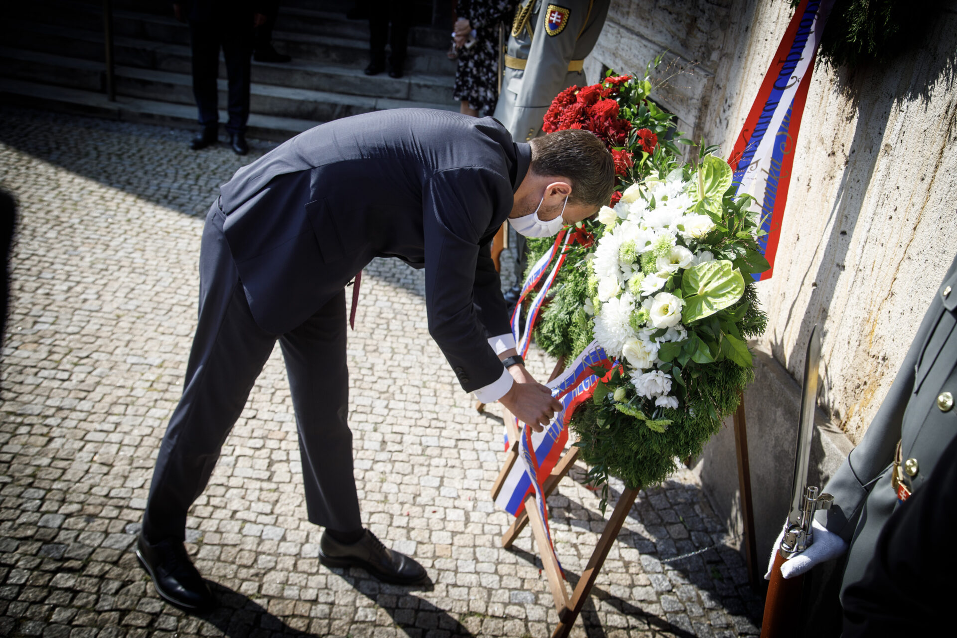 Eduard Heger a Boris Kollár si pri Univerzite Komenského pripomenuli obete okupácie