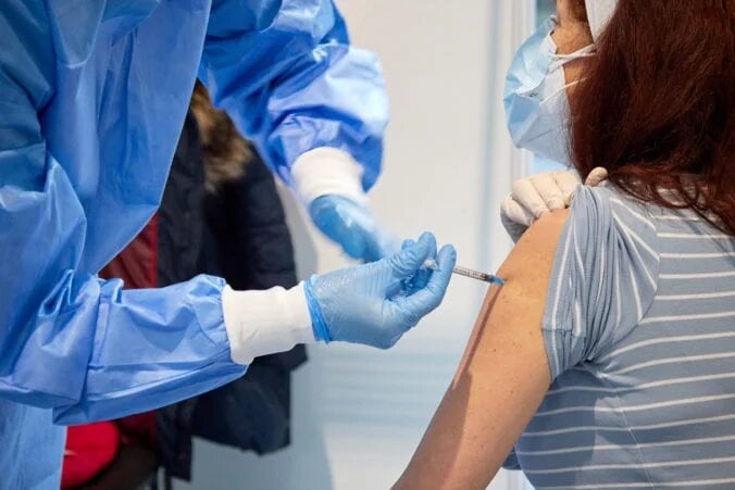Zdravotné poisťovne sa snažia všeobecných lekárov peňažne motivovať, aby očkovali pacientov