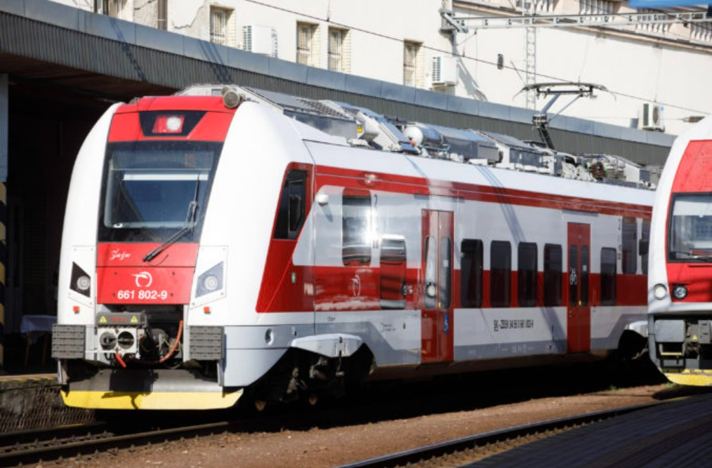 Štát zvýši dotácie pre Železničnú spoločnosť Slovensko o ďalších 90 miliónov eur