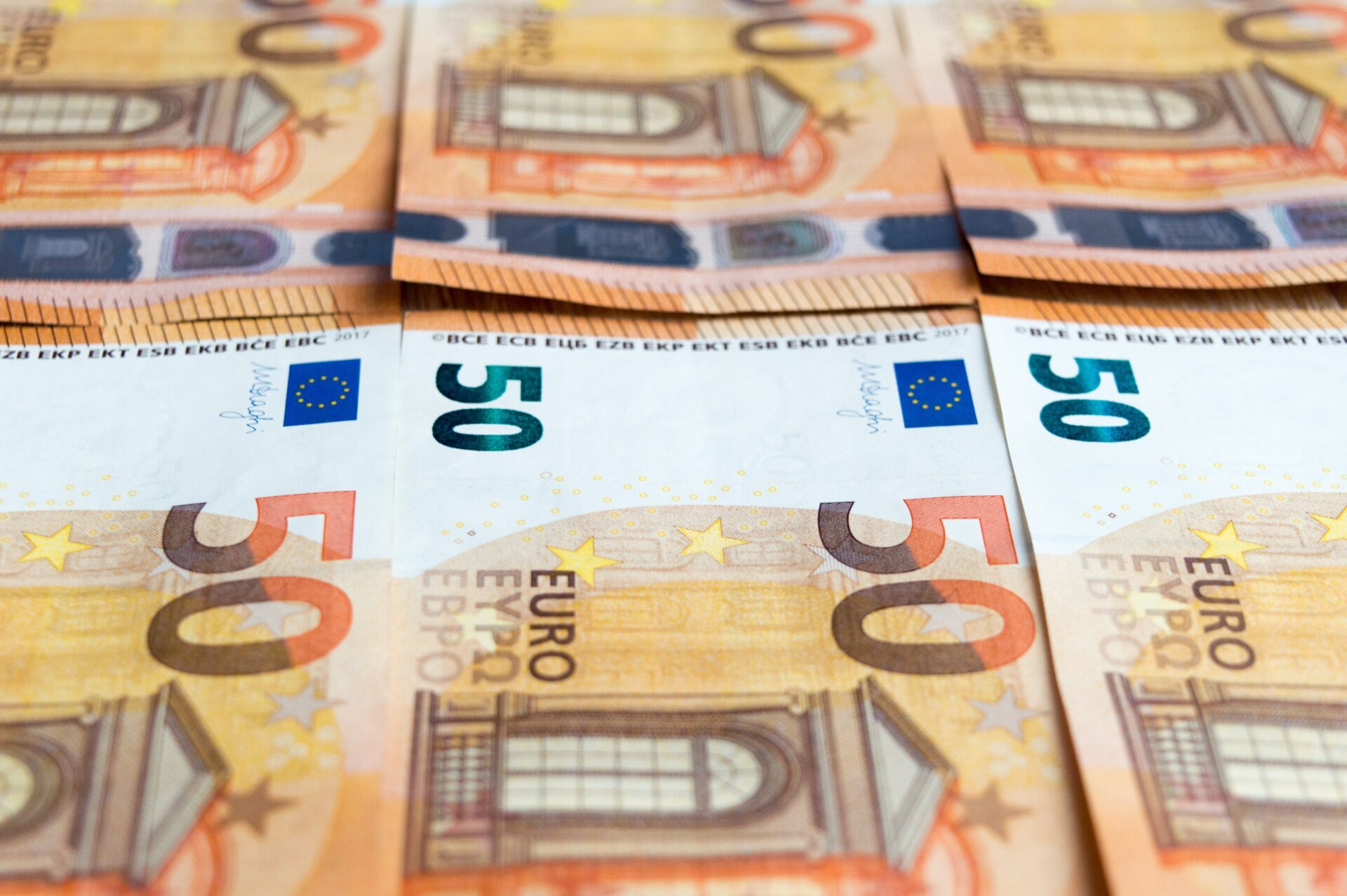 Slovensko predalo dlhopisy za takmer 518 mil. eur