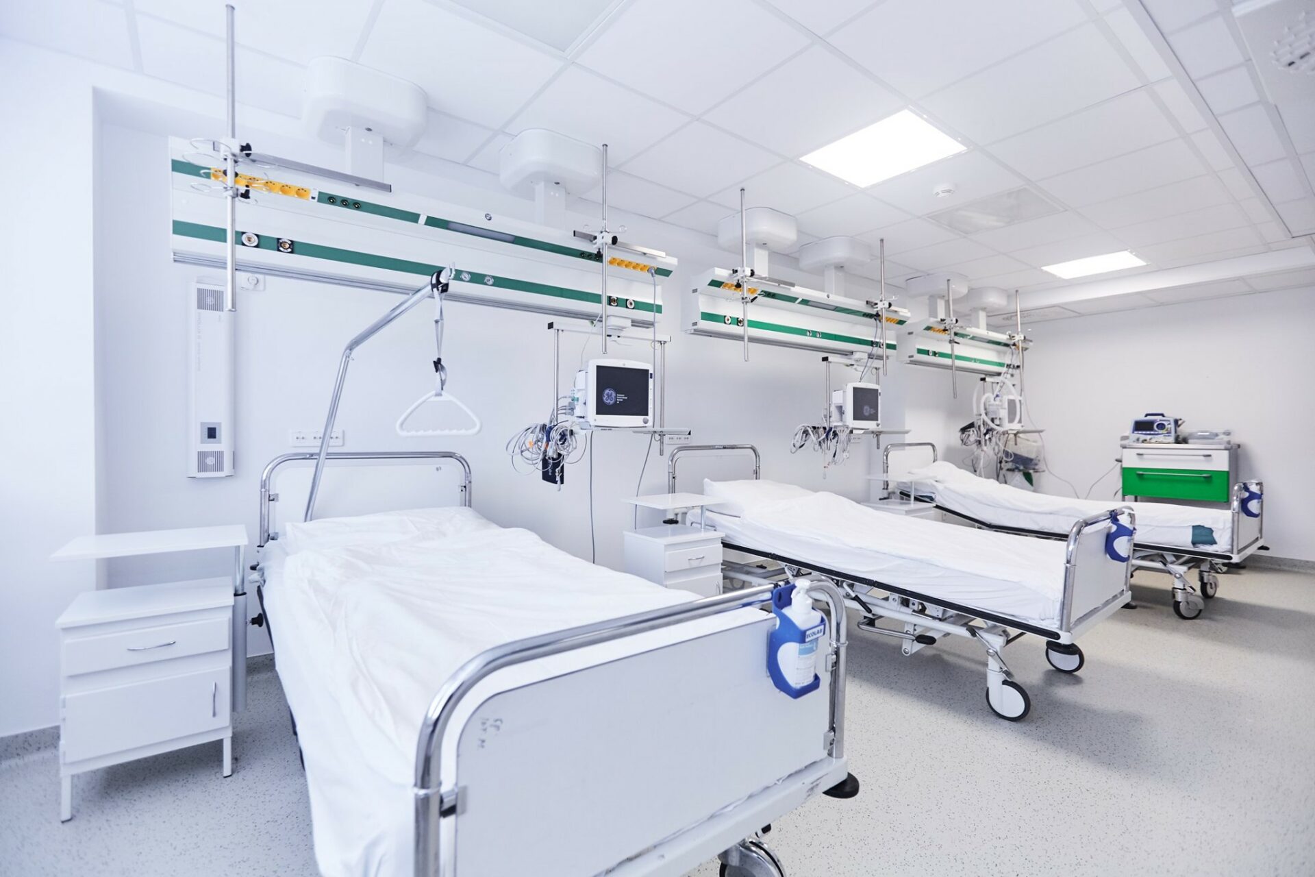 Slovensko má k dispozícii 5 000 nemocničných lôžok pre pacientov s ochorením COVID-19