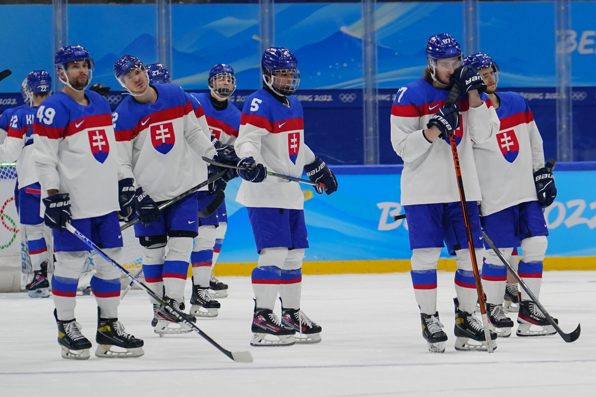 Slovenskí hokejisti prehrali v semifinále s Fínmi, o bronz si zahrajú so Švédmi