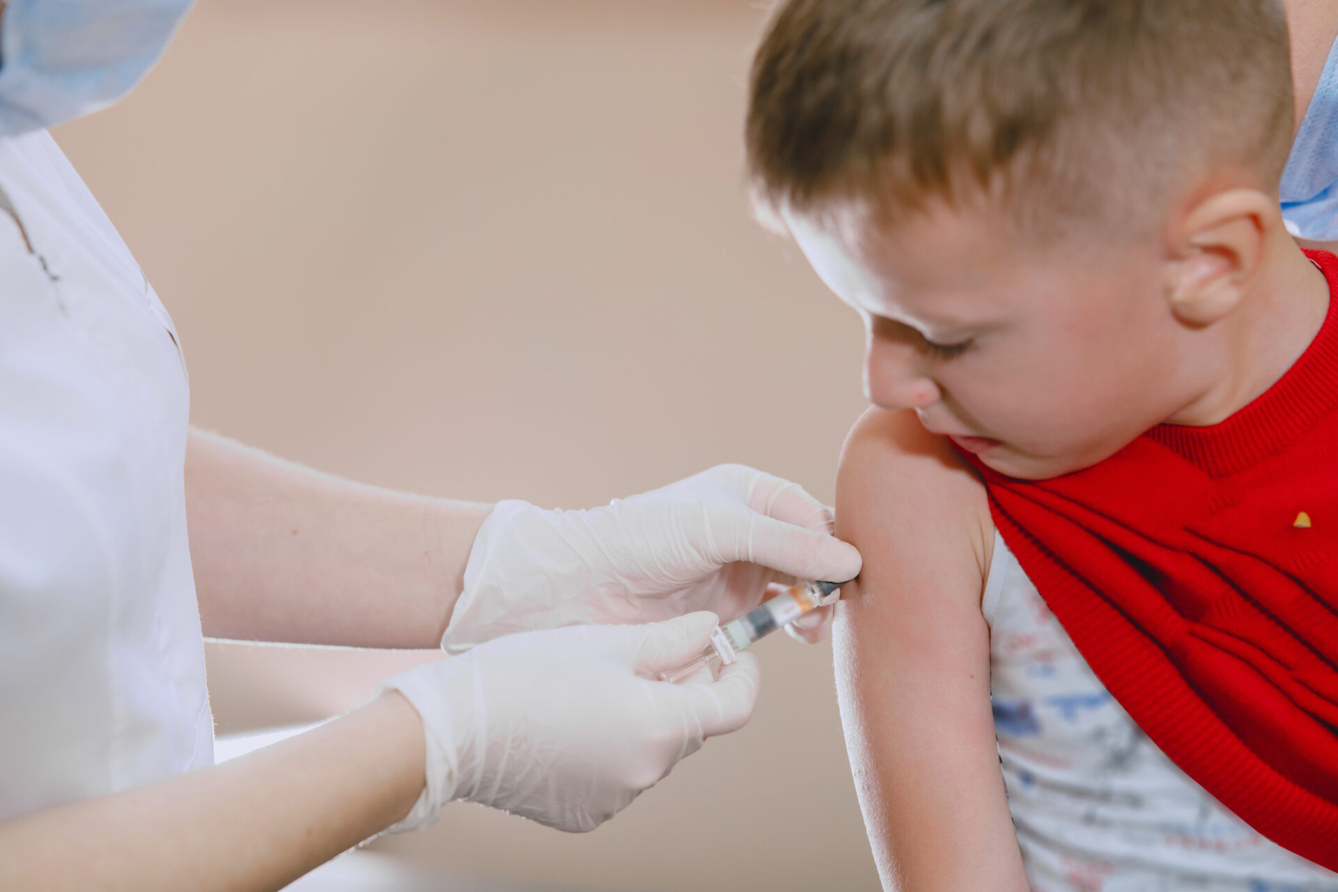 Firma Novavax uviedla, že jej vakcína je účinná aj u detí od 12 do 17 rokov
