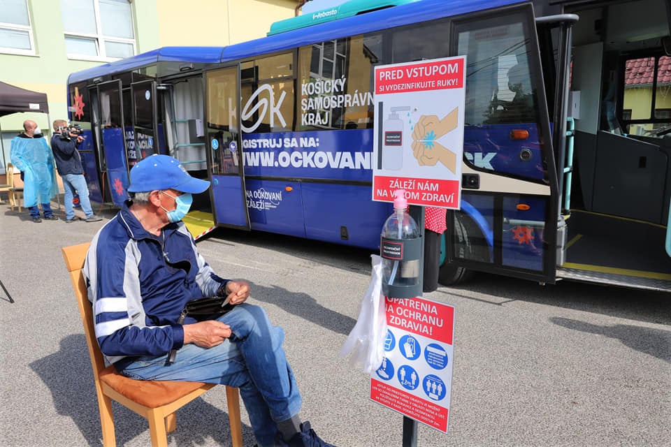Župný očkovací autobus končí, očkovať sa bude už len vo veľkokapacitnom centre v Košiciach