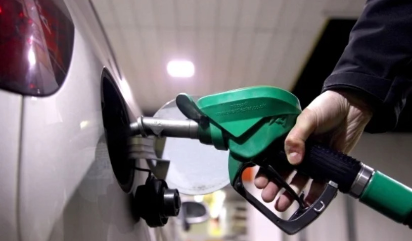 Slovák sfalšoval evidenčné číslo, aby získal v Maďarsku lacnejší benzín
