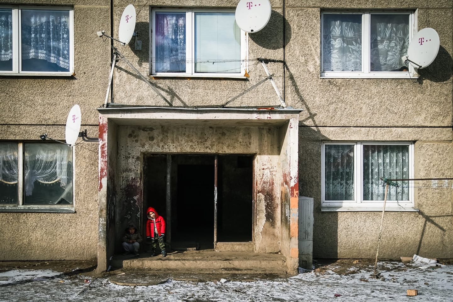 Na podporu dostupného bývania pre Rómov na Slovensku pôjde viac ako milión eur
