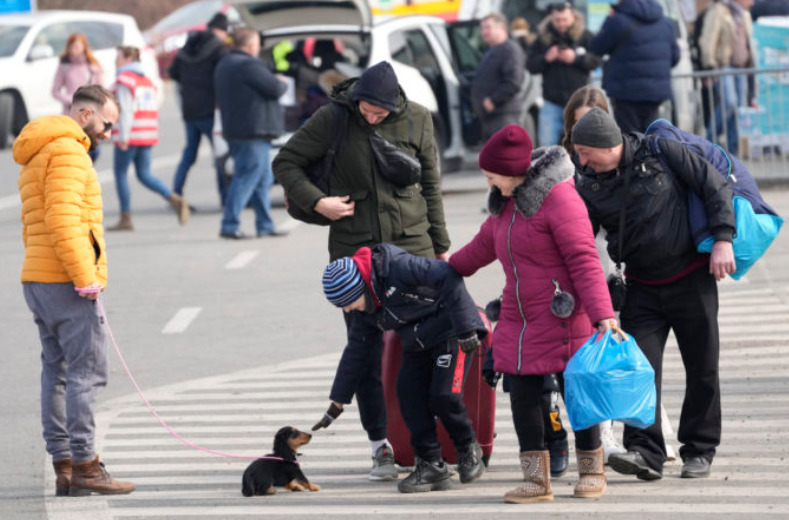 Slovensko-ukrajinské hranice na vstupe na Slovensko prešlo v piatok viac ako 3-tisíc osôb