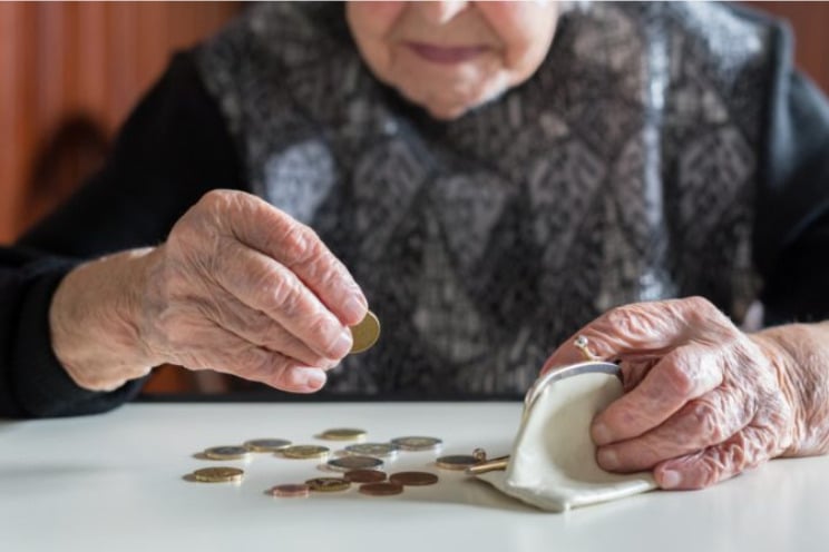 Penzisti by mali v novembri tohto roka dostať štrnásty dôchodok. O akú sumu pôjde?