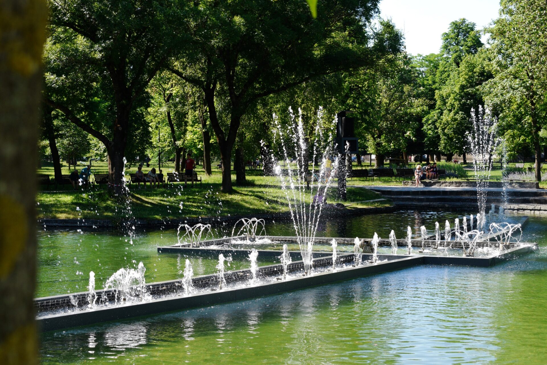 Plávajúca fontána prinesie novú vodno-svetelnú show. Kedy sa kultúrna sezóna odštartuje?