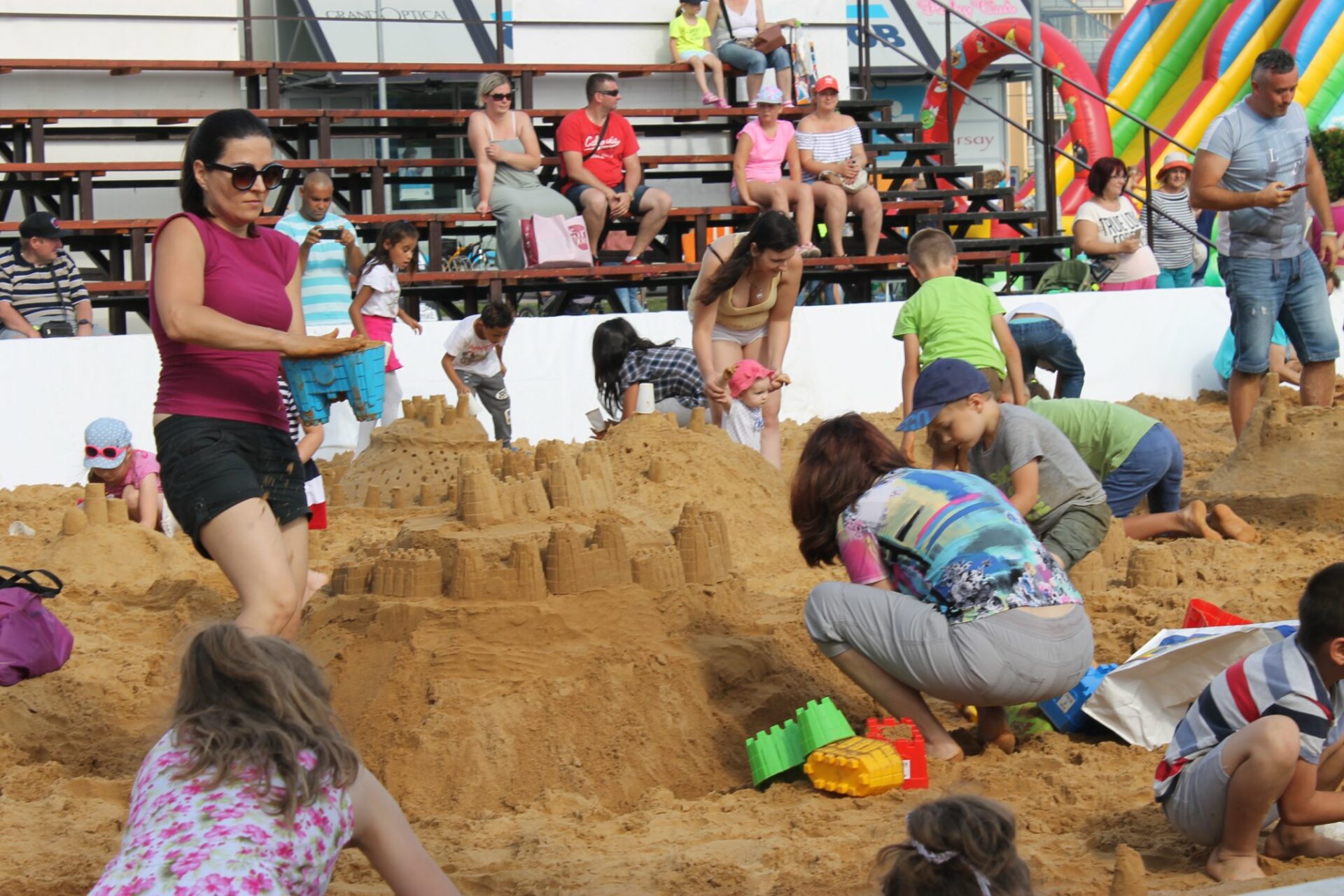 Príďte si aj vy postaviť hrad z piesku! Najkreatívnejšie budú ocenené zaujímavými cenami
