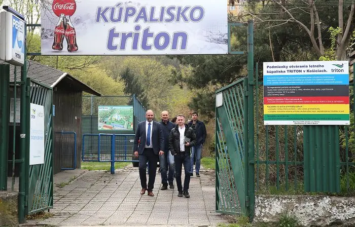 Podľa radnice sa do kúpaliska Triton už neoplatí investovať (FOTO)