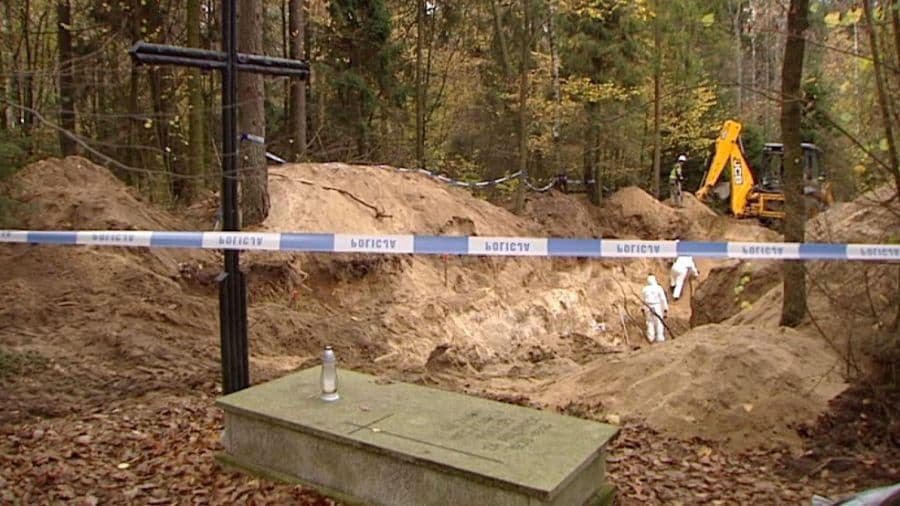 Pri bývalom koncentračnom tábore v Poľsku sa našiel masový hrob s tisíckami spopolnených obetí