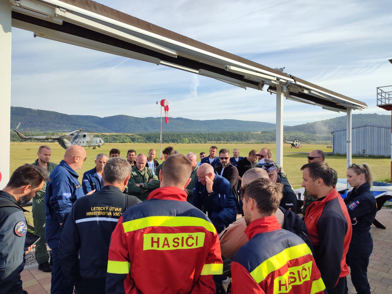 Slovenskí hasiči by mali pomáhať v Českom Švajčiarsku do piatku