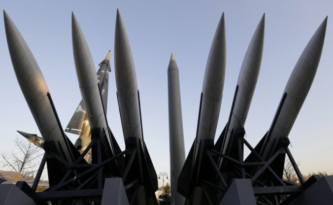 Šéf OSN vyzval krajiny s jadrovými zbraňami, aby sa držali zásady nepoužiť ich ako prví
