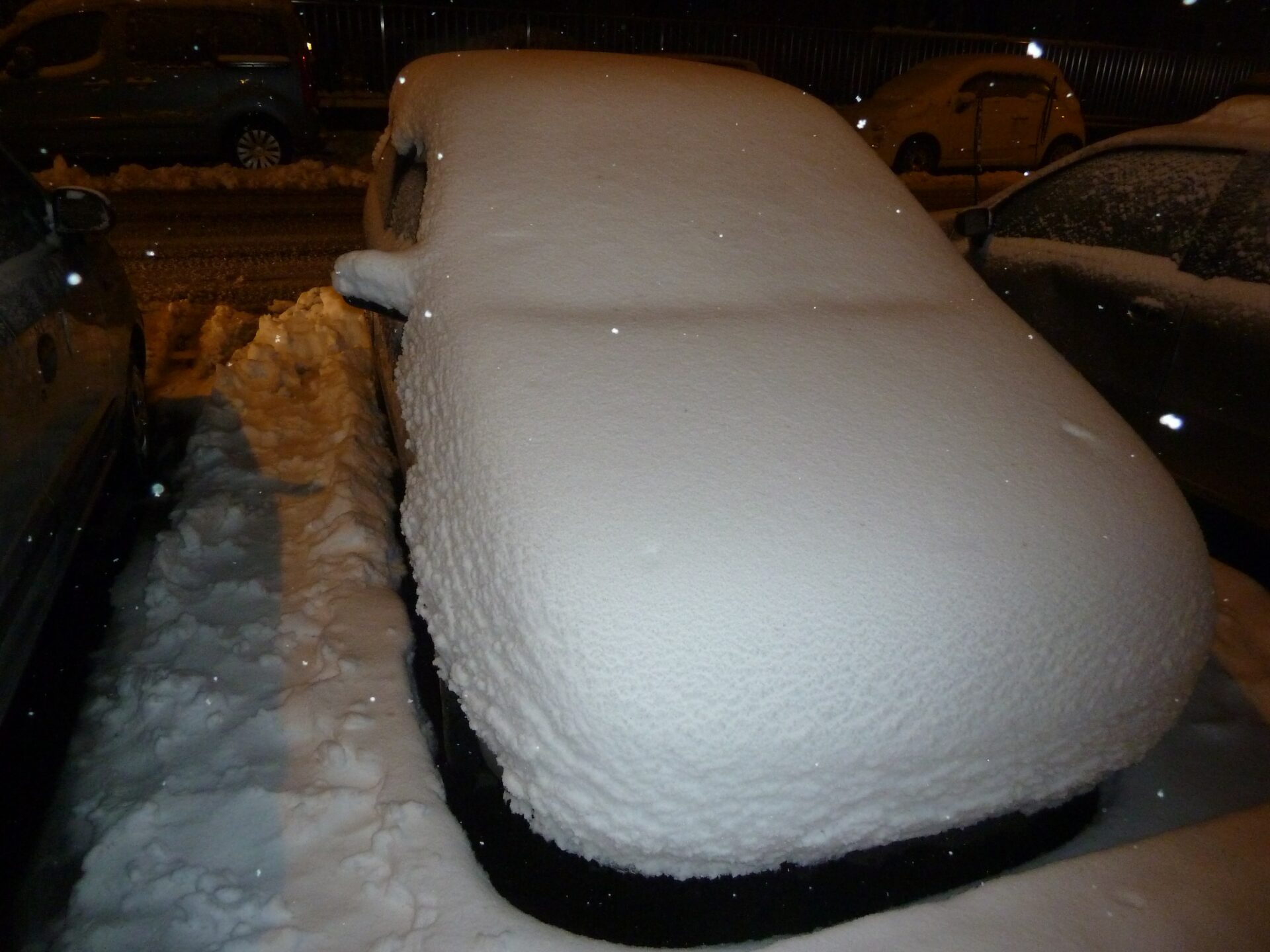 Za sneh či ľad na vozidle hrozí vodičom pokuta! Pripravte sa na jazdu v zimnom období