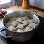 Tip na recept: Slivkové perky so škoricovým cukrom a maslom