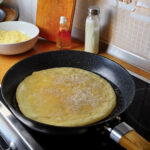 Tip na recept: Domáci langoš s cesnakom, syrom a kečupom